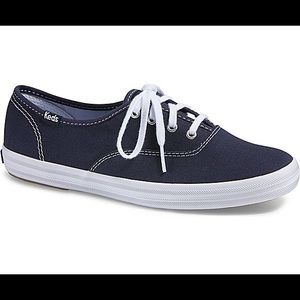 Keds champion originals navy, size 7.5